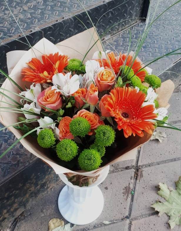 Букет цветов из: Герберы, Хризантемы, Альстромерии и Розы в Новобелокатай