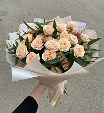 Букет Кремовые розы Латте в Новобелокатай