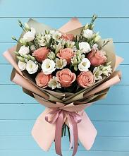 Букет цветов из:  Розы, Альстромерии и Лизиантусы в Новобелокатай