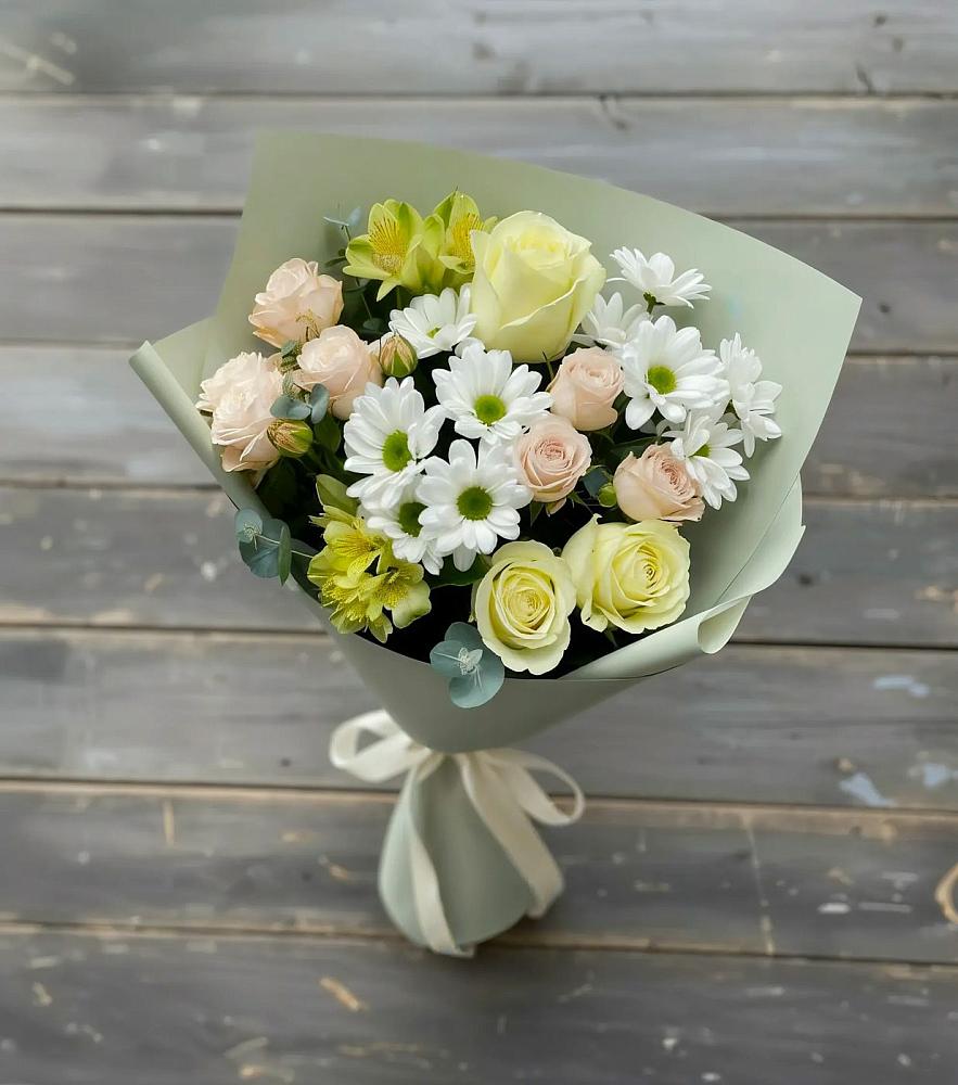 Букет цветов из: Альстромерии, Розы и Хризантемы в Новобелокатай