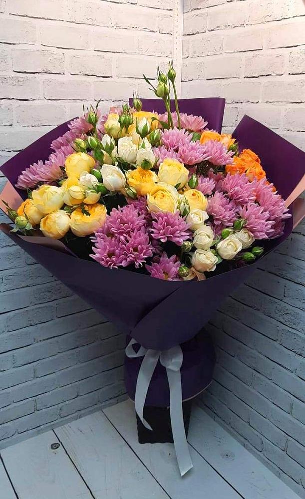Букет цветов из: Хризантемы и Розы в Новобелокатай
