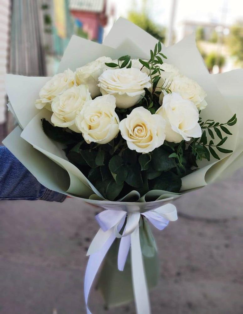 Букет Белые розы Проуд в Новобелокатай