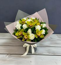 Букет цветов из:  Орхидеи и Розы в Новобелокатай