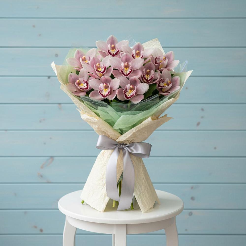 Букет цветов из: Орхидеи и Розы в Новобелокатай