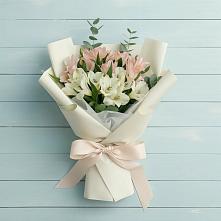 Букет цветов из:  Альстромерии в Новобелокатай