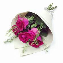 Букет цветов из:  Розы в Новобелокатай