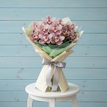 Букет цветов из:  Орхидеи и Розы в Новобелокатай