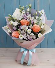 Букет цветов из:  Лизиантусы, Розы, Альстромерии и Гипсофила в Новобелокатай