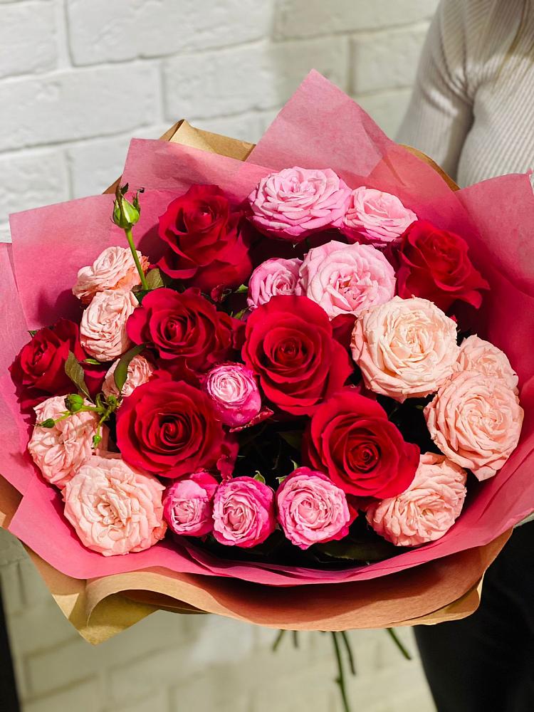 Букет цветов из: Розы в Новобелокатай