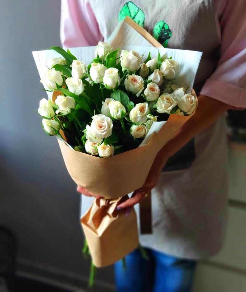 Букет цветов из: Розы в Новобелокатай