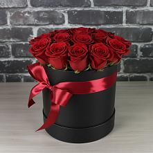 Цветочная композиция из Розы в шляпной коробке в Новобелокатай