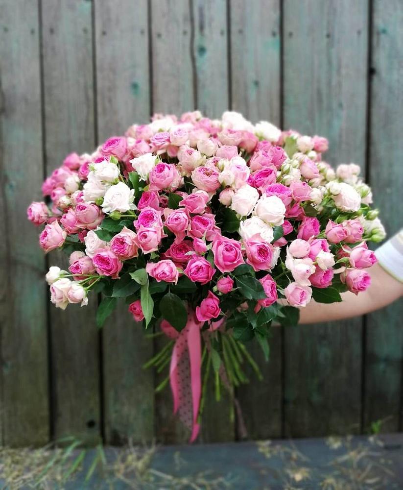 Букет Розовые кустовые розы Натали и Лав Лидия в Новобелокатай