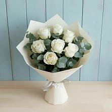 Букет Белые розы в Эвкалипте в Новобелокатай