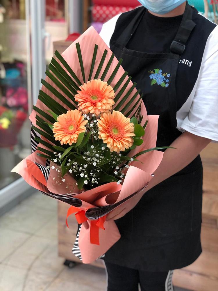 Букет цветов из: Герберы в Новобелокатай