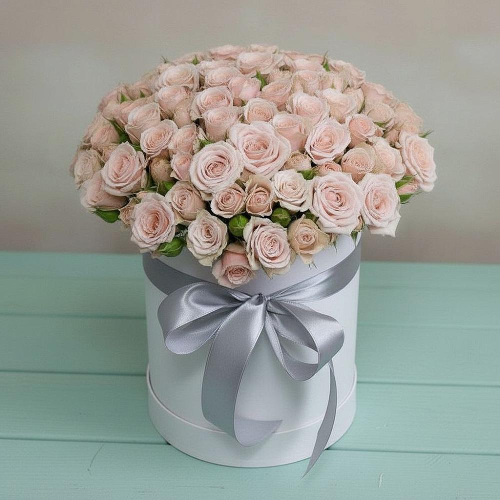 Цветочная композиция из Розы в шляпной коробке в Новобелокатай