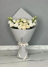 Букет цветов из:  Розы и Лизиантусы в Новобелокатай